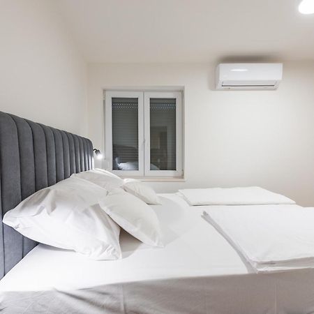 Apartman Noa Кастав Екстериор снимка