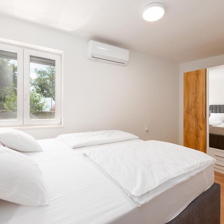 Apartman Noa Кастав Екстериор снимка