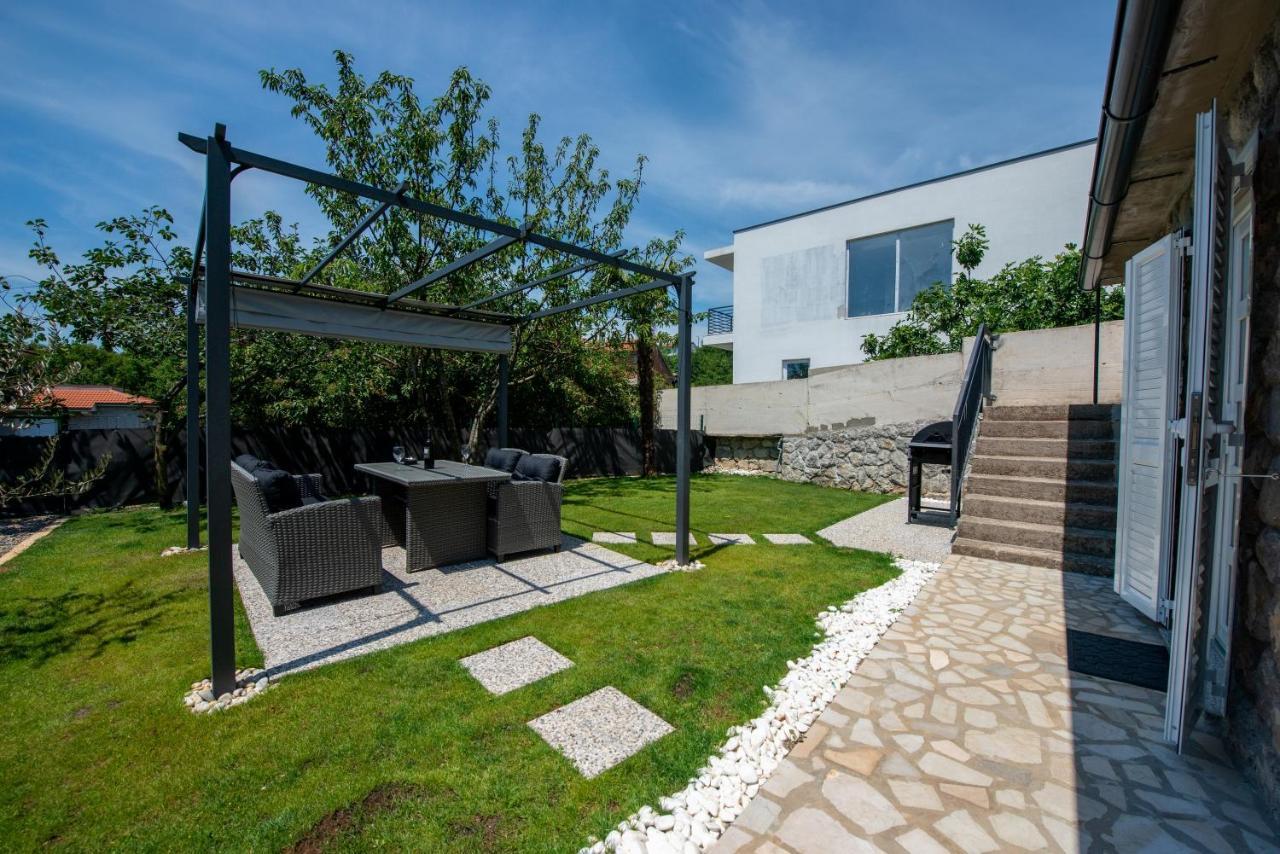 Apartman Noa Кастав Екстериор снимка