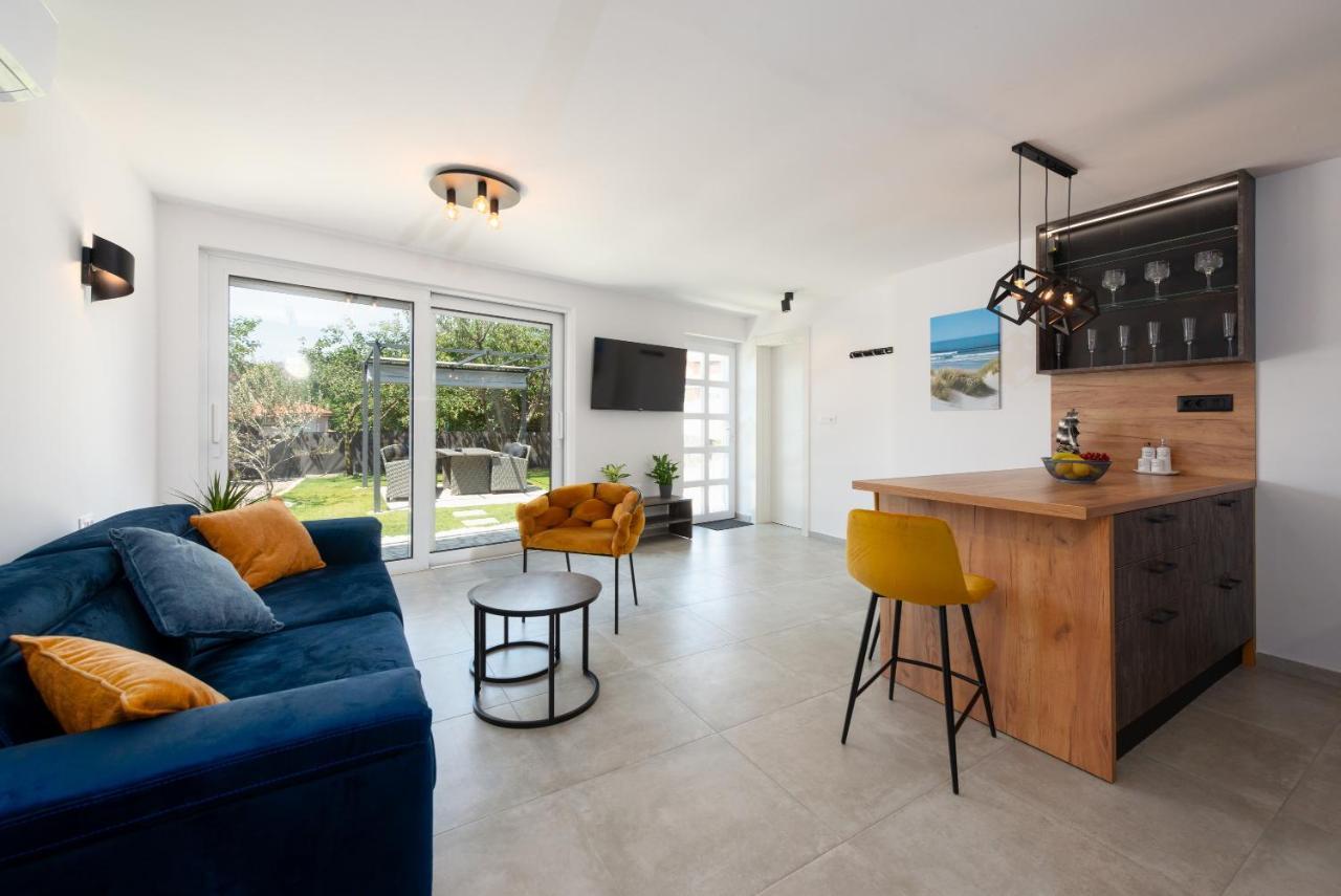 Apartman Noa Кастав Екстериор снимка
